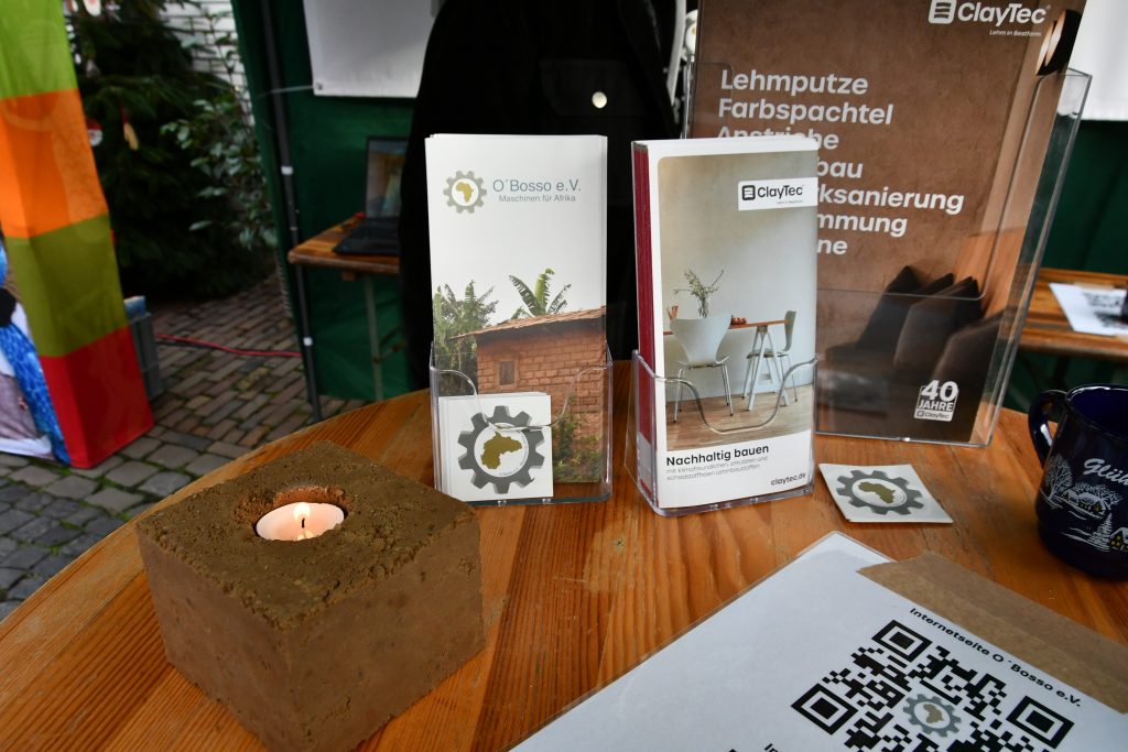 Informationsflyer über O´Bosso e. V. auf dem Nikolausmarkt
